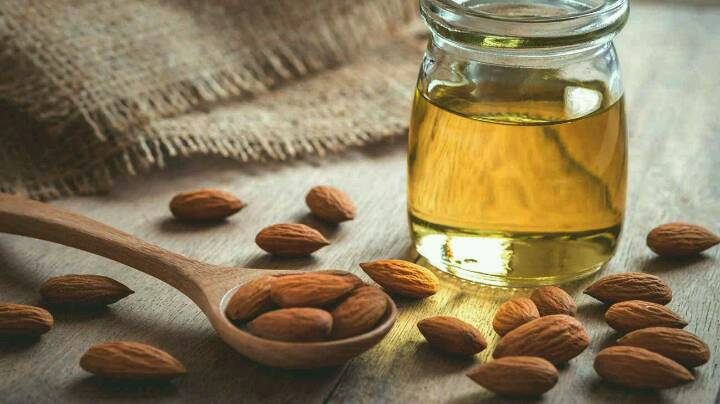روغن بادام و خواص آن برای پوست و مو